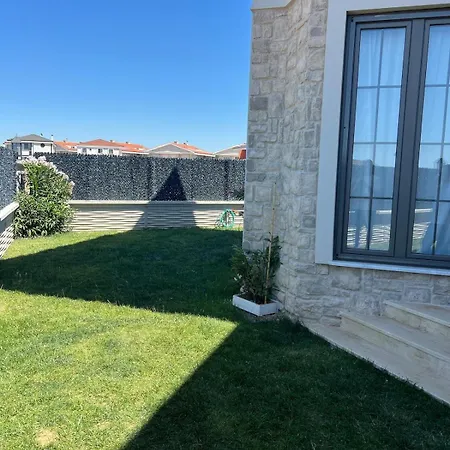 Elegant 2-br Upper Floor Near Sarimsakli Beach-5 Ayvalı