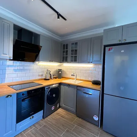Elegant 2-br Upper Floor Near Sarimsakli Beach-5 * Ayvalı